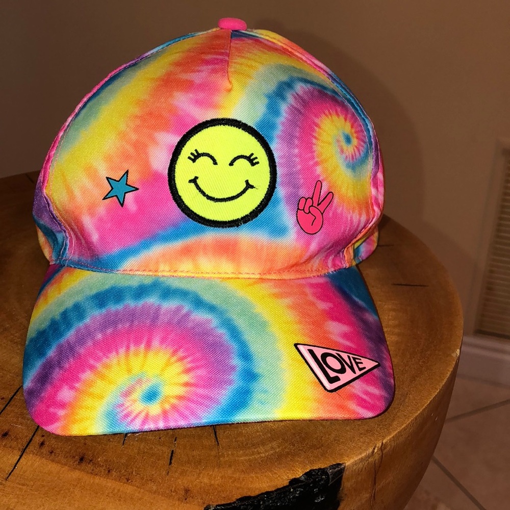 Justice girls tie-dye emoji hat NWOT